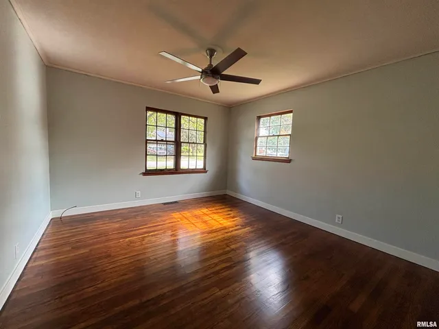 $139,900 | 702 South Dixon Avenue, Carbondale, IL 62901