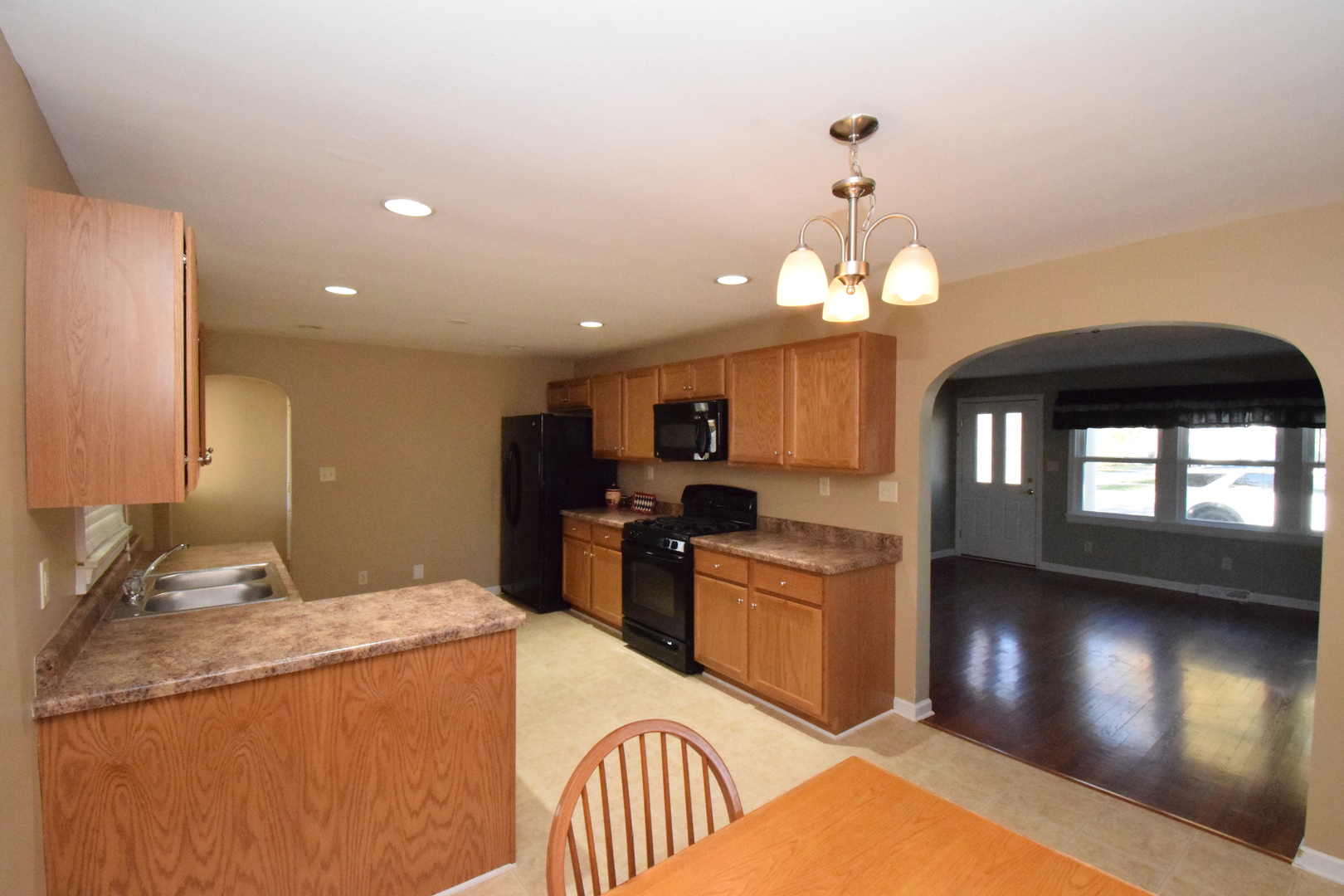 477 West Spring Street South Elgin, IL 60177 - Photo 6 of 20