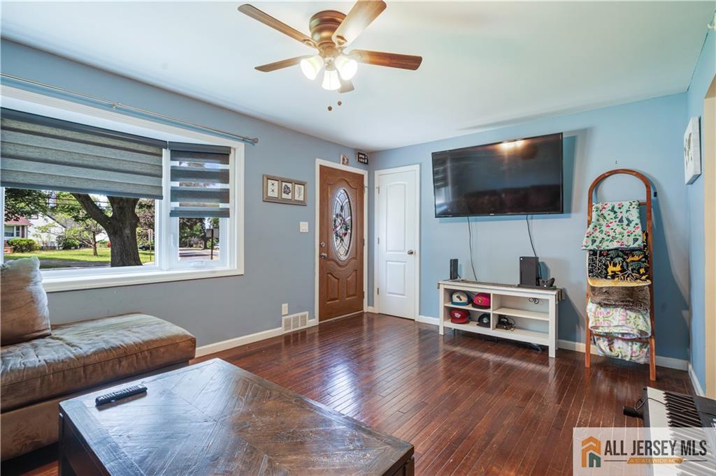 130 Tunison Road New Brunswick, NJ 08901 - Photo 16 of 39 Gallery Image 16