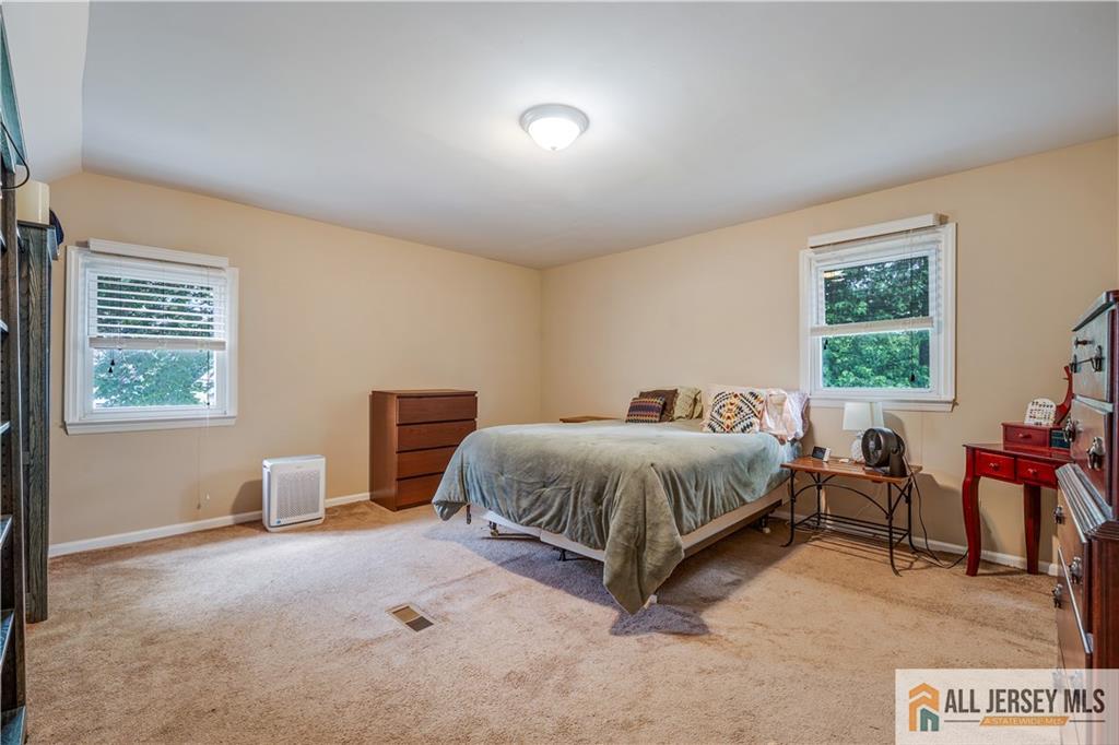 130 Tunison Road New Brunswick, NJ 08901 - Photo 25 of 39 Gallery Image 25