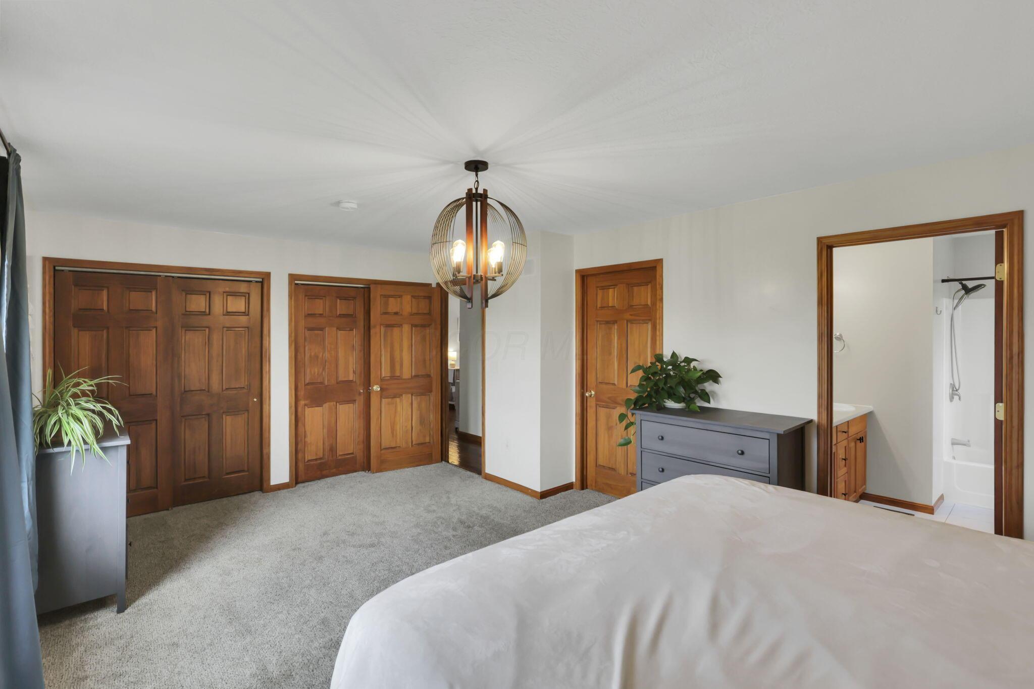 11851 Murlette Road Southwest Stoutsville, OH 43154 - Photo 22 of 44 Master Bedroom