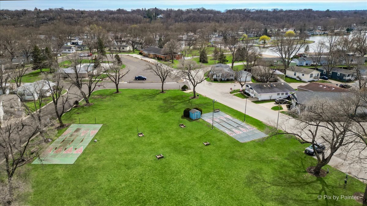 173 Northshore Road Elgin, IL 60123 - Photo 30 of 39 a view of a city