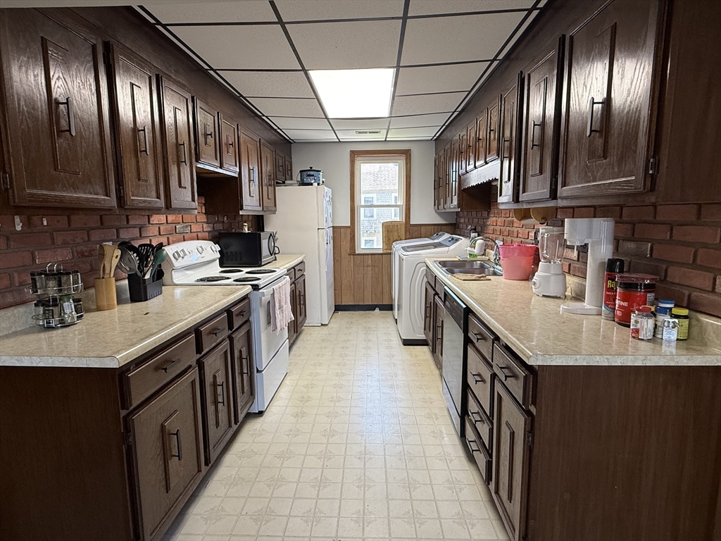57 Vale Street, Unit 3 Worcester, MA 01604 - Photo 7 of 14
