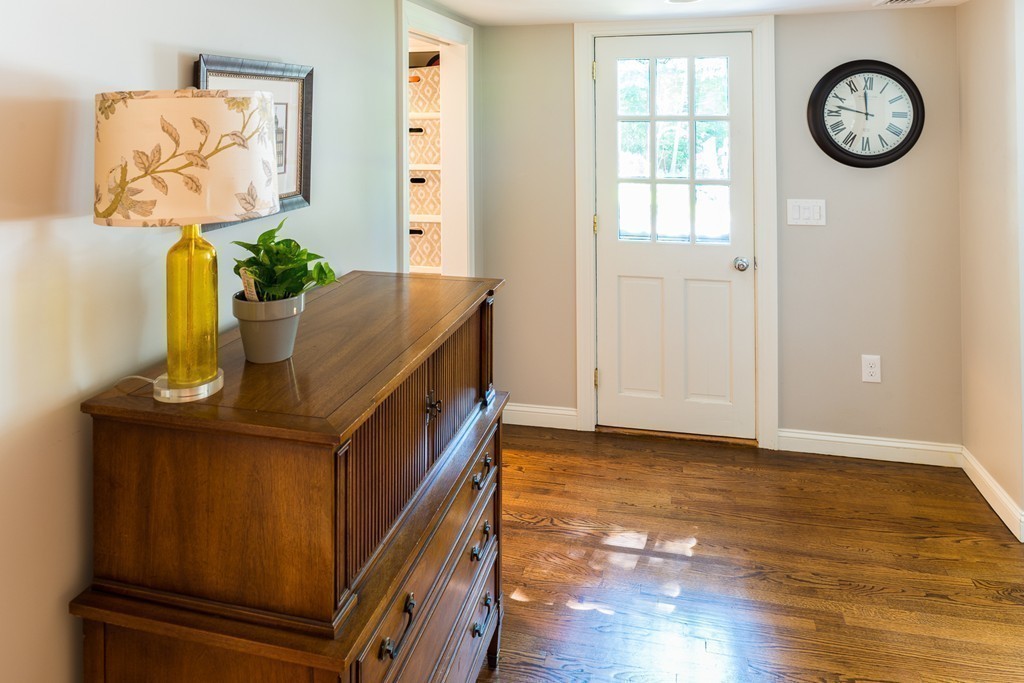 10 Sagamore Road Marblehead, MA 01945 - Photo 3 of 25