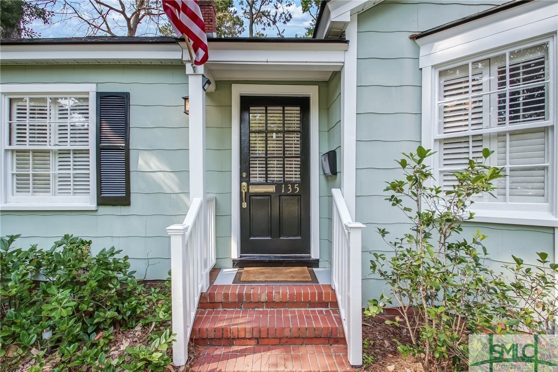 135 Columbus Drive Savannah, GA 31405 - Photo 5 of 39