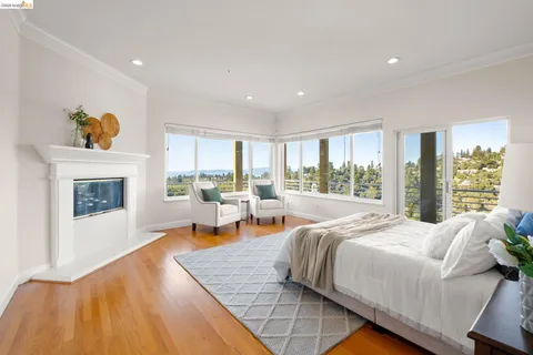 $1,900,000 | 6070 Mazuela Drive, Oakland, CA 94611