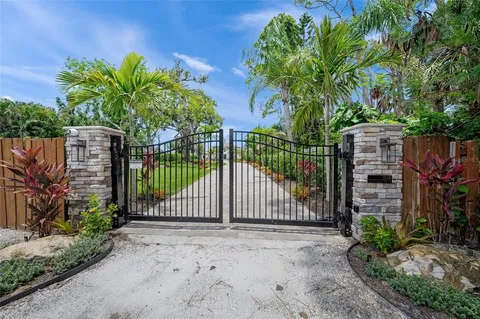 $5,750,000 | 1109 Bayshore Road, Nokomis, FL 34275