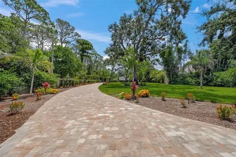 $5,750,000 | 1109 Bayshore Road, Nokomis, FL 34275