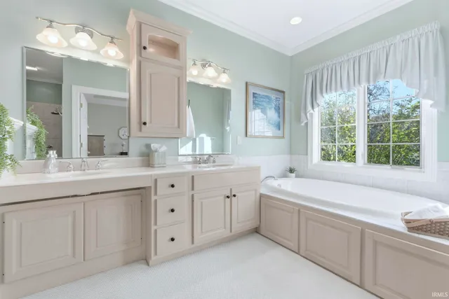 $499,900 | 123 Tawney Eagle Court, Huntertown, IN 46748