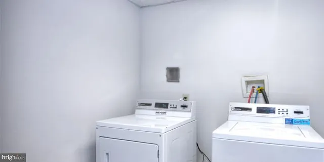 $1,308 | 3900 Chestnut Street, Unit 0B933, Philadelphia, PA 19104