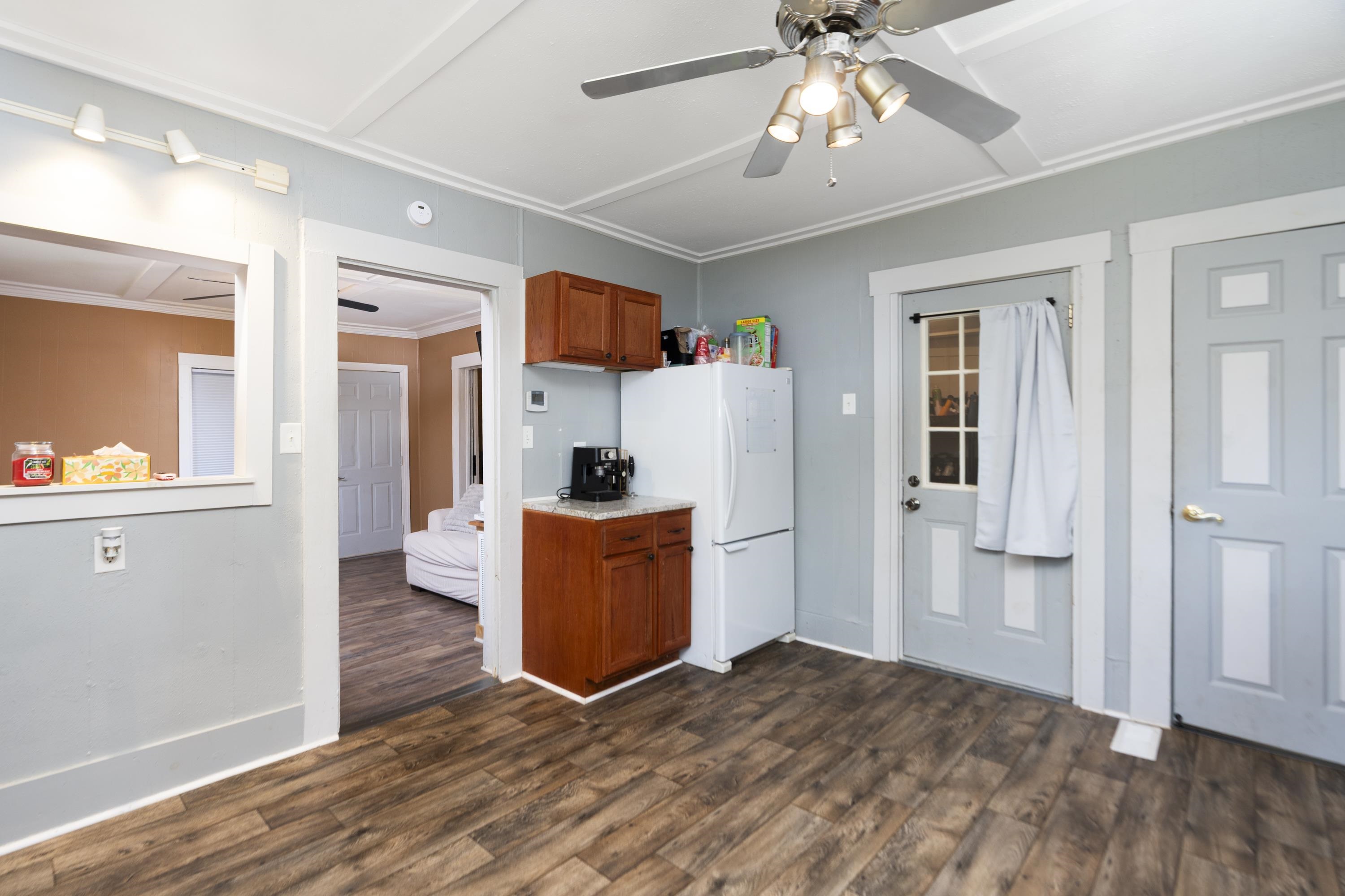 143 Pkin Lane Raphine, VA 24472 - Photo 5 of 28