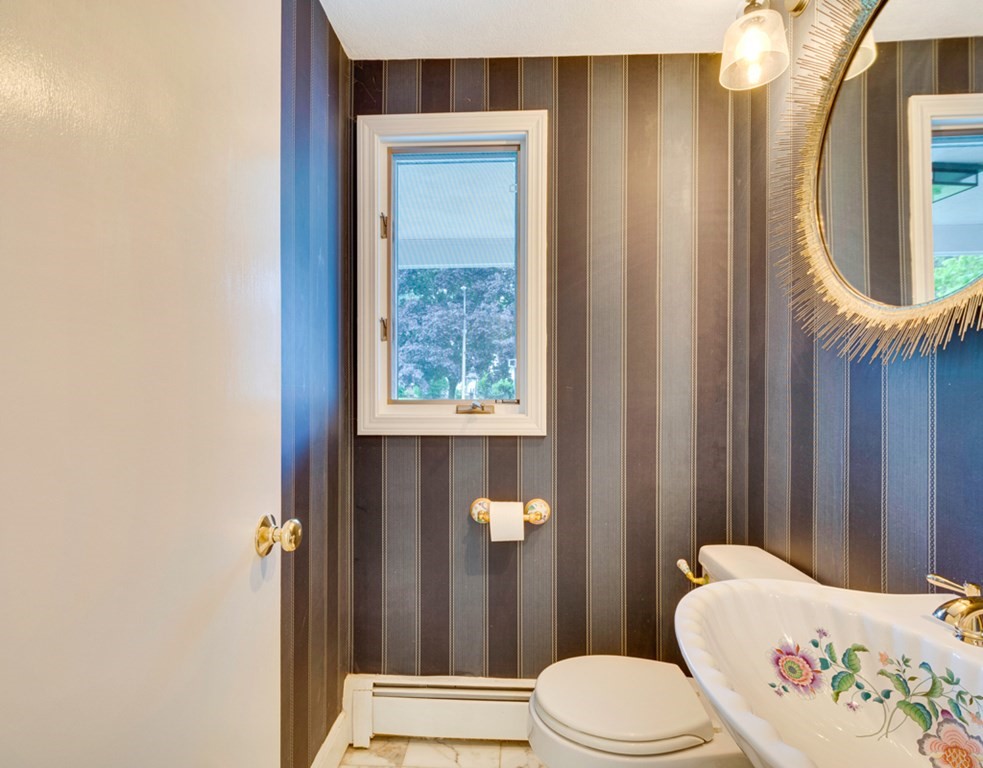 22 Plymouth Road Winchester, MA 01890 - Photo 14 of 36 Gallery Image 14