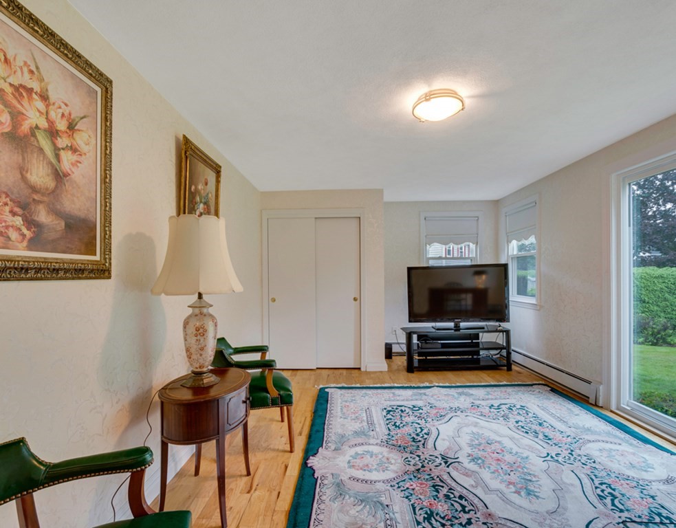 22 Plymouth Road Winchester, MA 01890 - Photo 15 of 36 Gallery Image 15