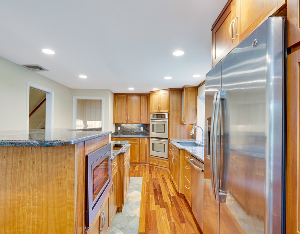 22 Plymouth Road Winchester, MA 01890 - Photo 10 of 36 Gallery Image 10