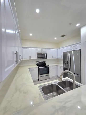 $2,800 | 4415 Southwest 160th Avenue, Unit 204, Miramar, FL 33027