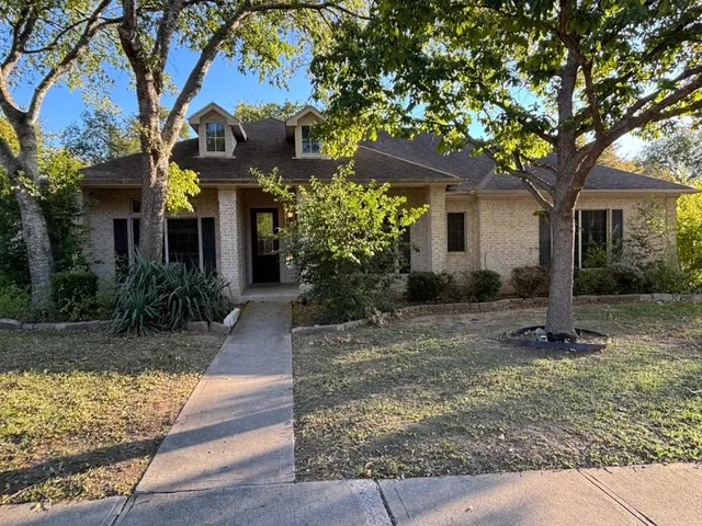 $2,495 | 2909 Yandall Drive, Austin, TX 78748