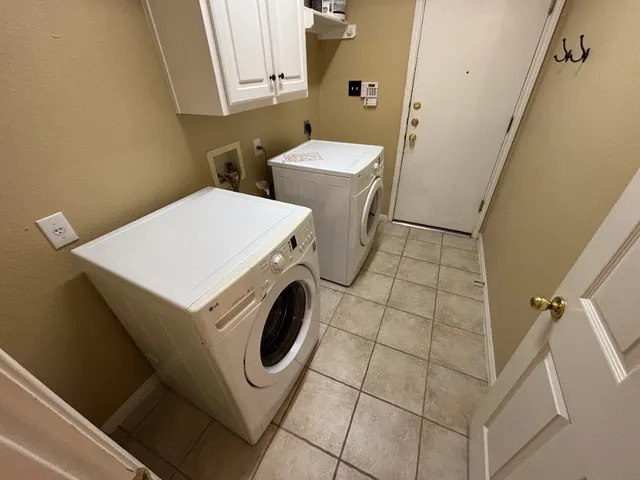 $2,495 | 2909 Yandall Drive, Austin, TX 78748