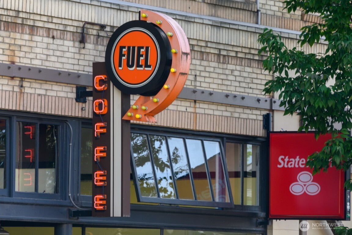 1601 North 45th Street, Unit 208 Seattle, WA 98103 - Photo 11 of 20