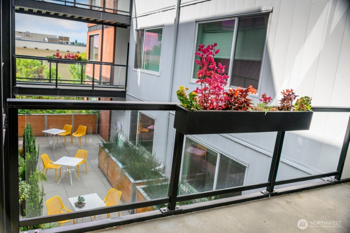 1601 North 45th Street, Unit 208 Seattle, WA 98103 - Photo 15 of 20