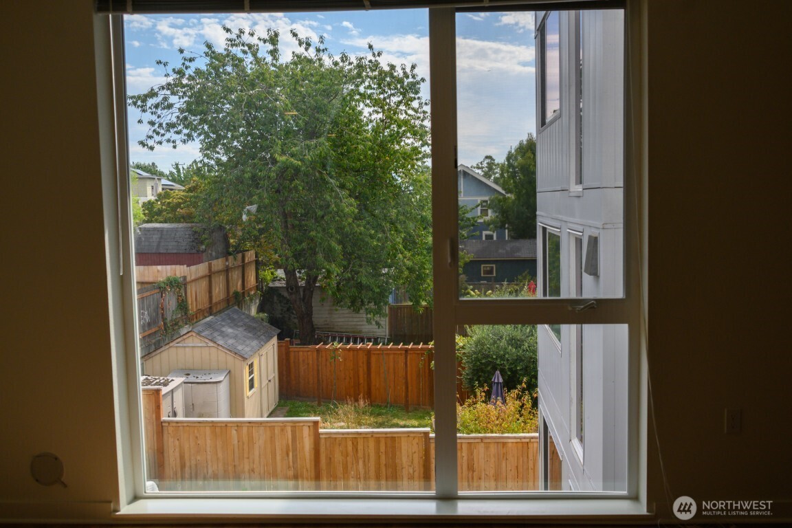 1601 North 45th Street, Unit 208 Seattle, WA 98103 - Photo 9 of 20