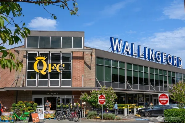 $1,995 | 1601 North 45th Street, Unit 208, Seattle, WA 98103