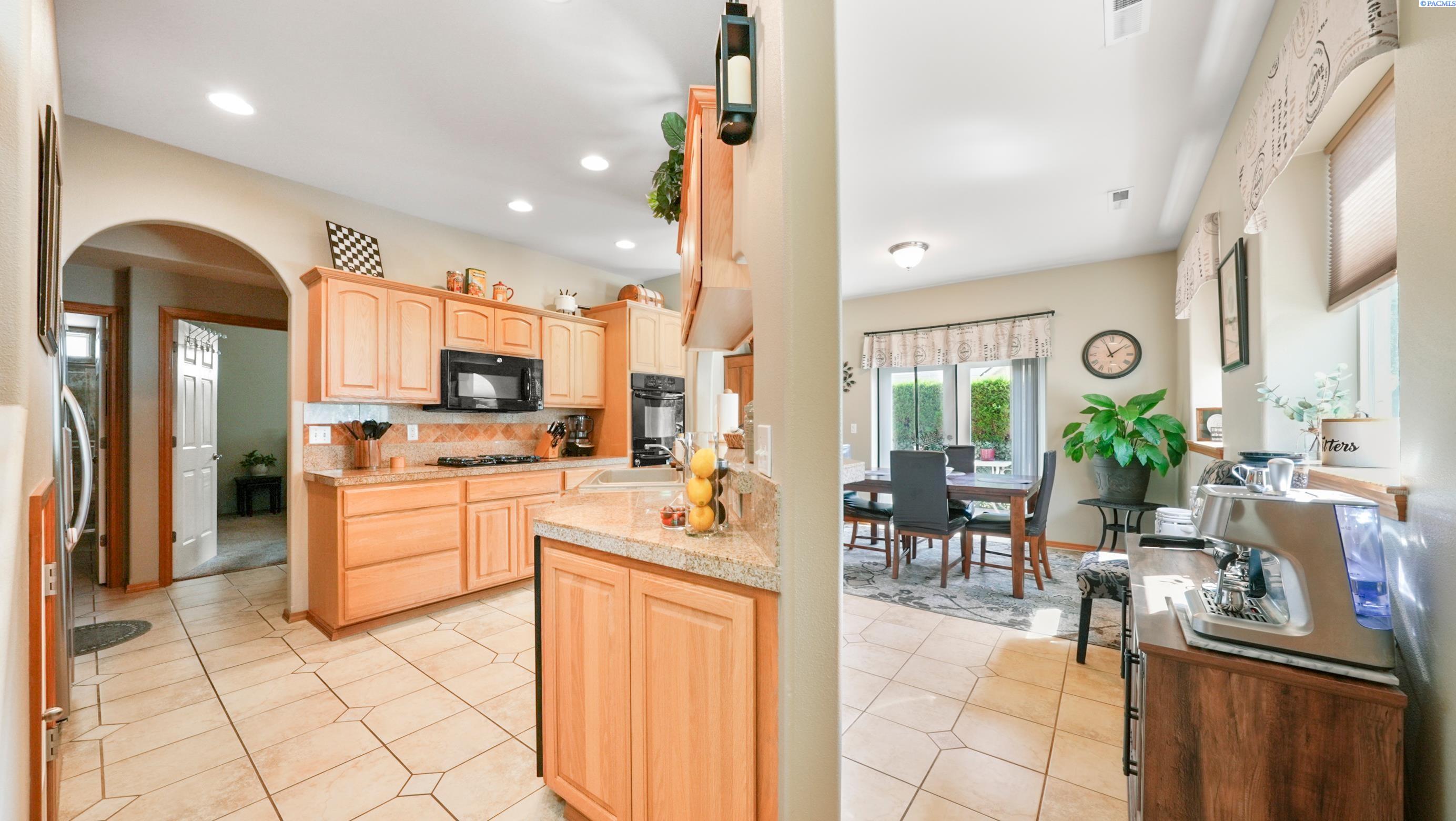 153 Keene Road, Unit 9 Richland, WA 99352 - Photo 6 of 30 Gallery Image 6