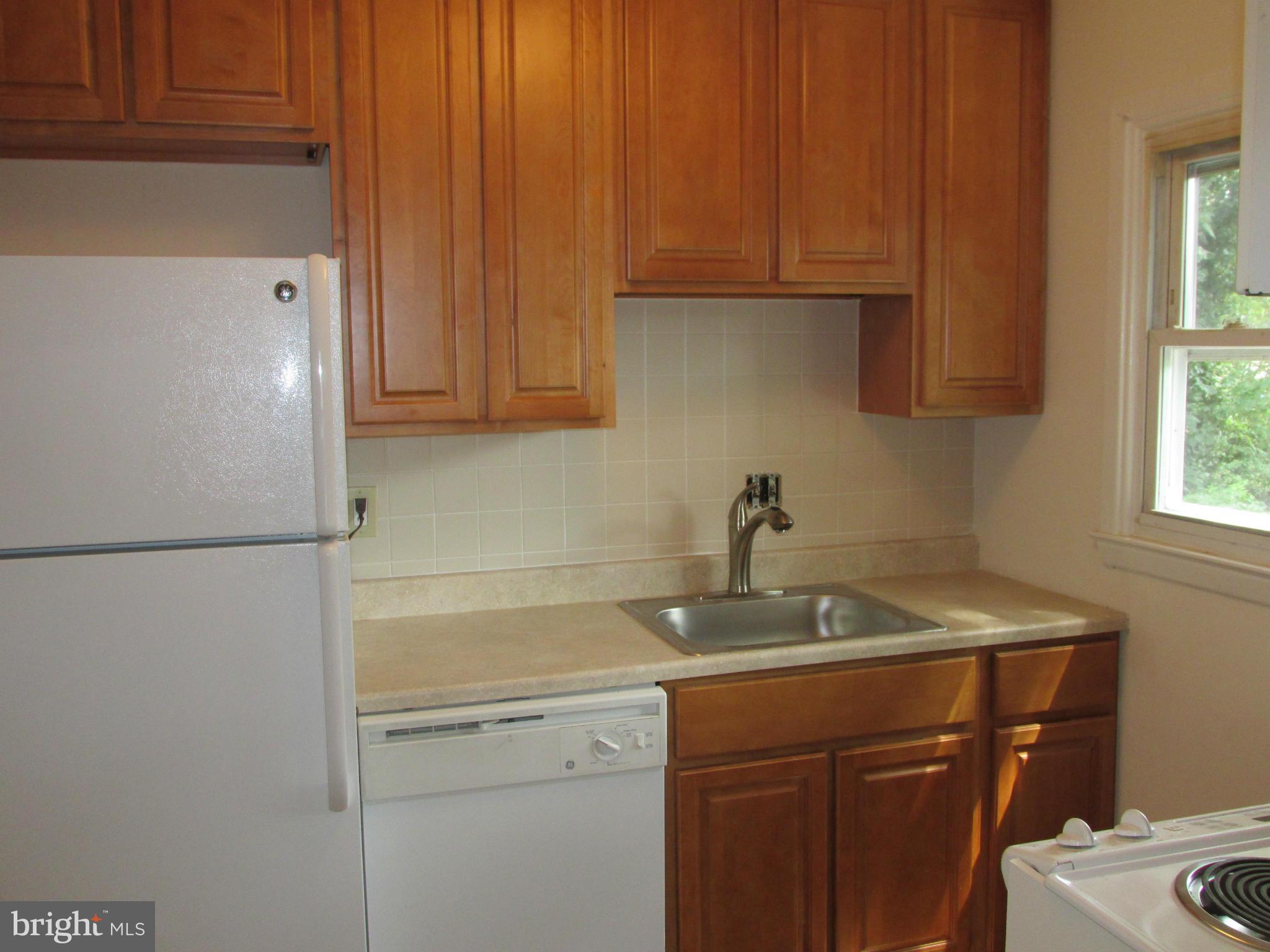 2804 Weisman Road Silver Spring, MD 20902 - Photo 2 of 11 Kitchen