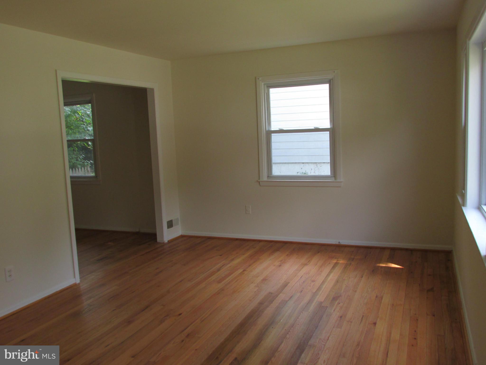 2804 Weisman Road Silver Spring, MD 20902 - Photo 4 of 11 Living Room