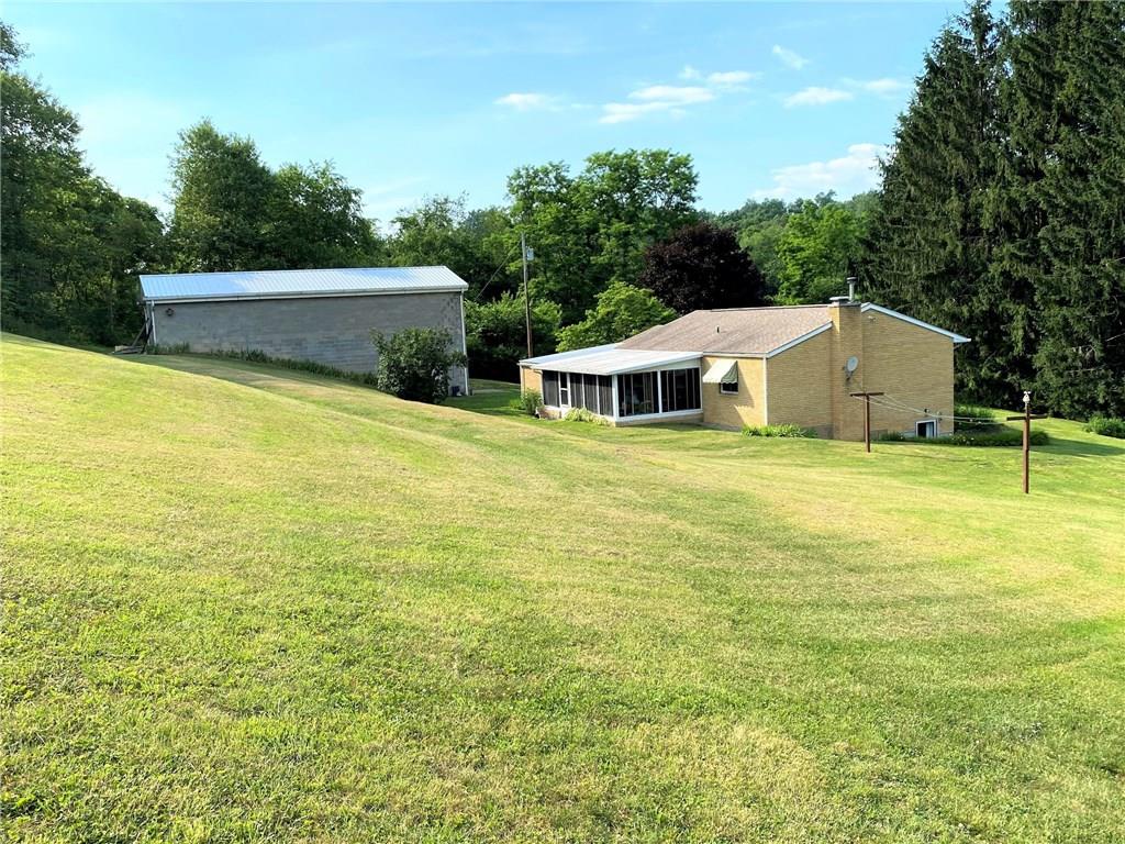168 Lynn Road Washington, PA 15301 - Photo 4 of 25
