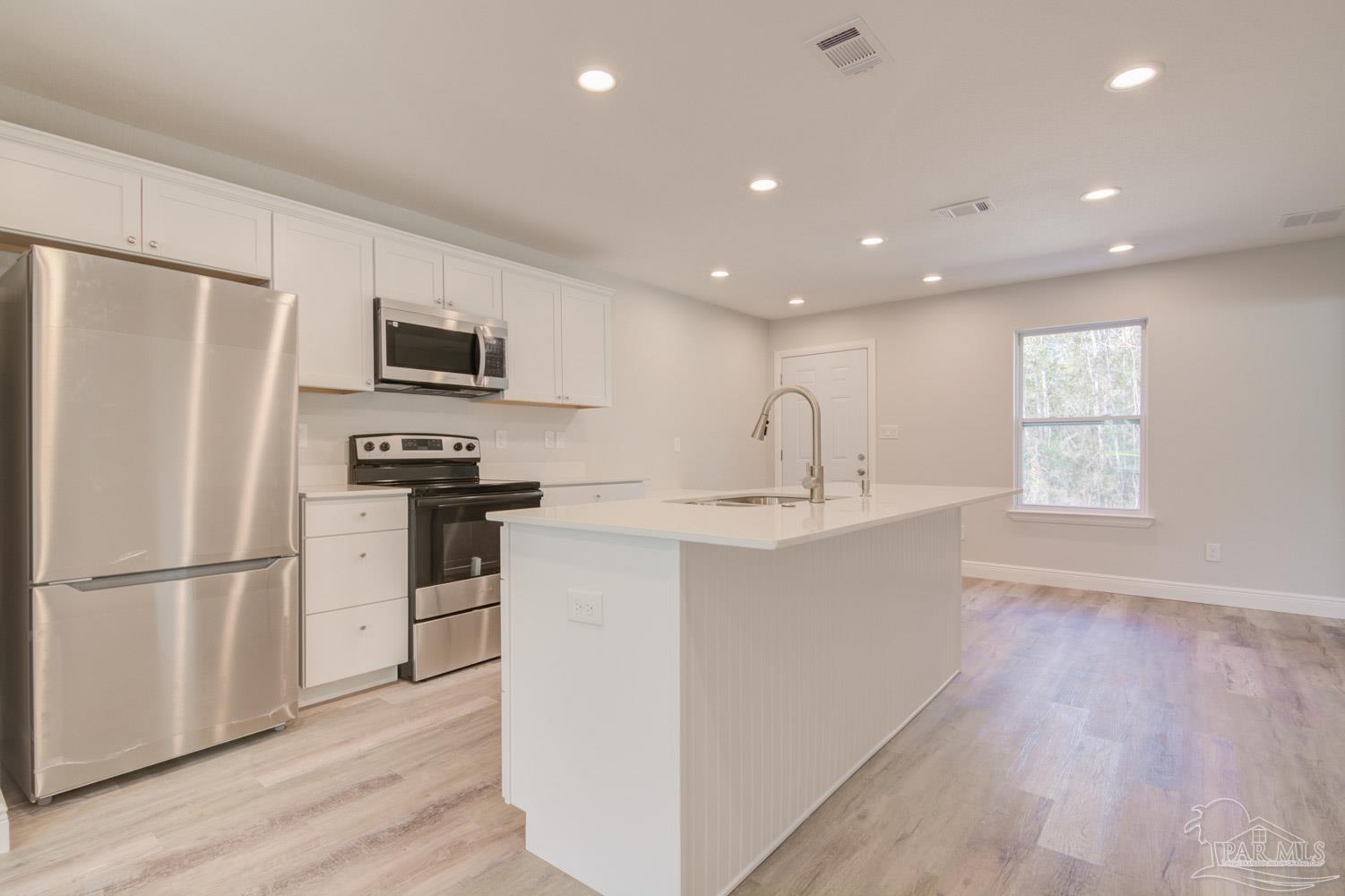 418 Ronda Street Pensacola, FL 32534 - Photo 12 of 28 Gallery Image 12