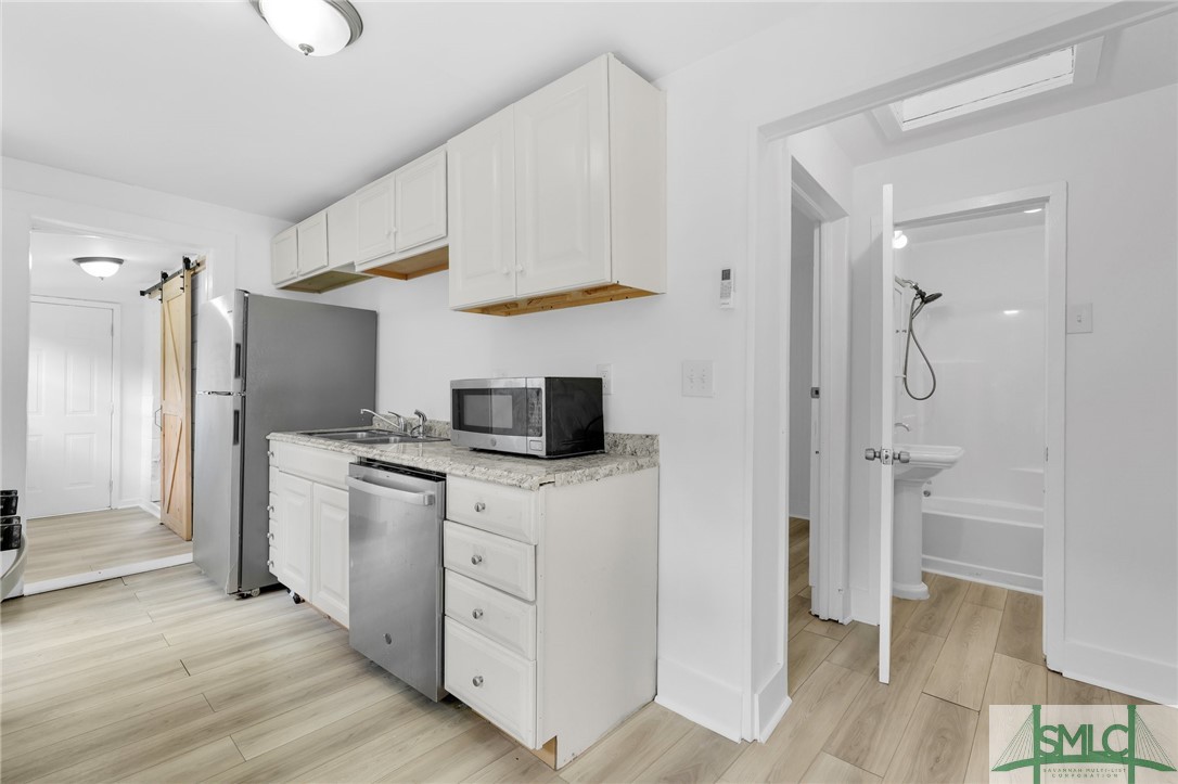 627 West 48th Street Savannah, GA 31405 - Photo 18 of 44