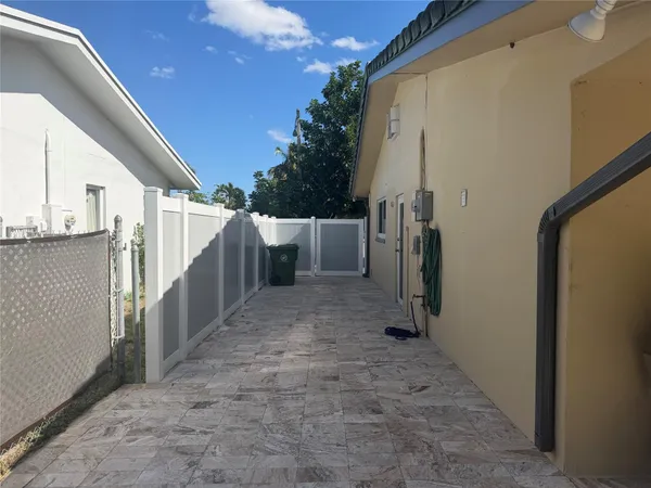 $3,150 | 6791 Northwest 32nd Avenue, Fort Lauderdale, FL 33309