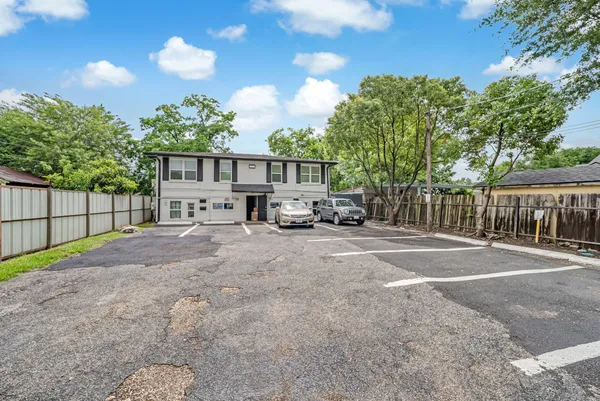 $795 | 217 Johnson Street, Unit 1, Pasadena, TX 77506