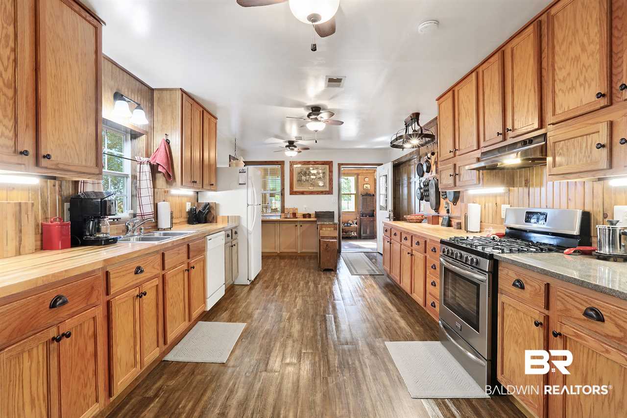 27281 Krehling Road Elberta, AL 36530 - Photo 3 of 22