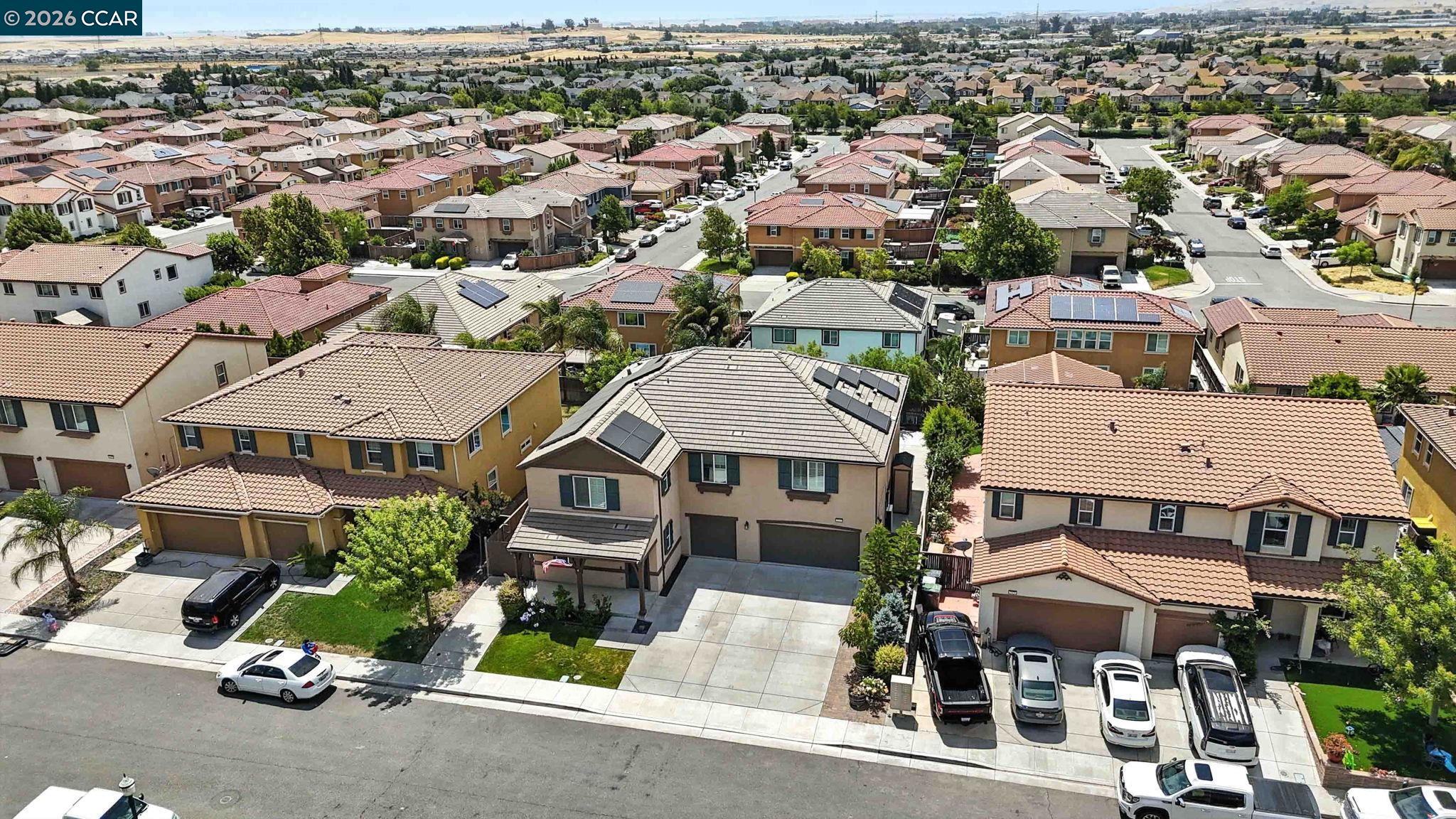 2433 Sanders Lane Fairfield, CA 94533 - Photo 45 of 51 an aerial view of residential houses with outdoor space