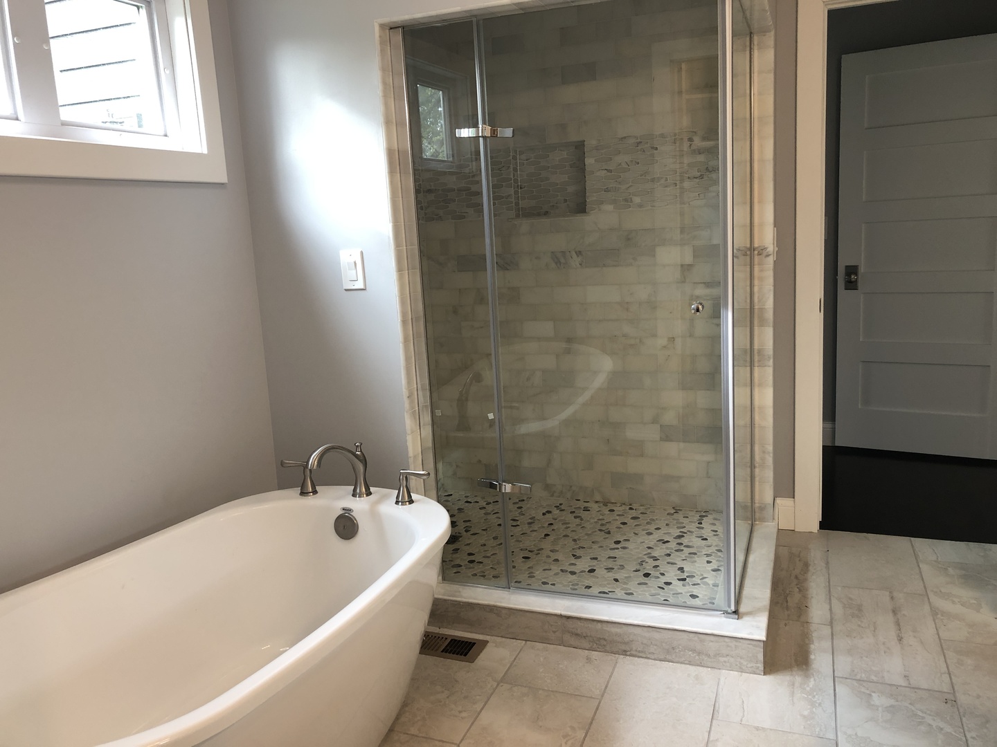 2517 East 275th Road Peru, IL 61354 - Photo 11 of 15 a bathroom with a bathtub and shower