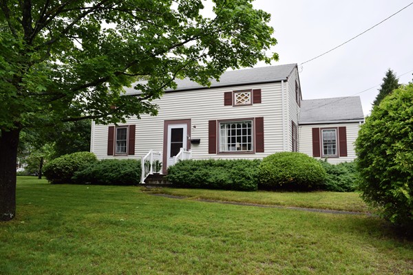 52 Meadow Road Northborough, MA 01532 - Photo 1 of 13 Gallery Image 1