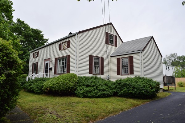 52 Meadow Road Northborough, MA 01532 - Photo 11 of 13 Gallery Image 11