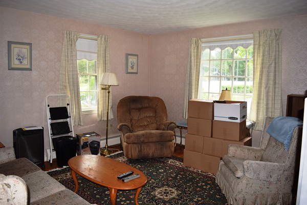 52 Meadow Road Northborough, MA 01532 - Photo 5 of 13 Gallery Image 5