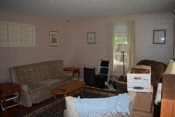 52 Meadow Road Northborough, MA 01532 - Photo 6 of 13 Gallery Image 6