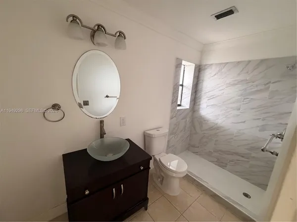 $1,990 | 1802 Waterview Circle, Unit 1802, Palm Springs, FL 33461