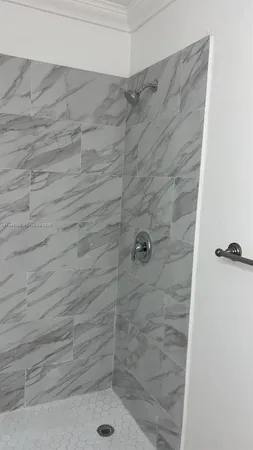 $1,990 | 1802 Waterview Circle, Unit 1802, Palm Springs, FL 33461