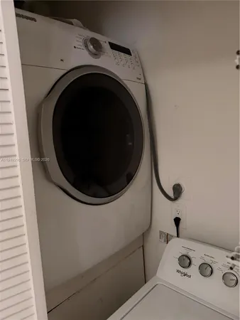 $1,990 | 1802 Waterview Circle, Unit 1802, Palm Springs, FL 33461