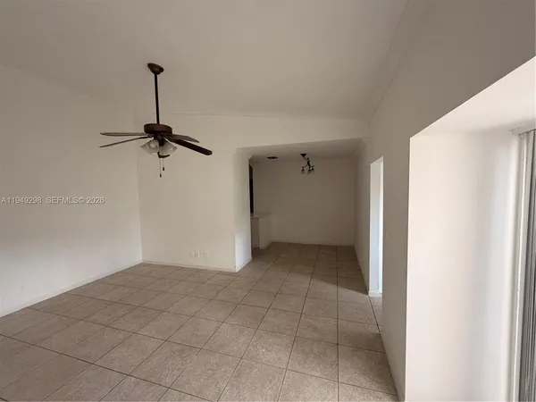 $1,990 | 1802 Waterview Circle, Unit 1802, Palm Springs, FL 33461