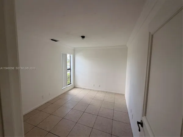 $1,990 | 1802 Waterview Circle, Unit 1802, Palm Springs, FL 33461