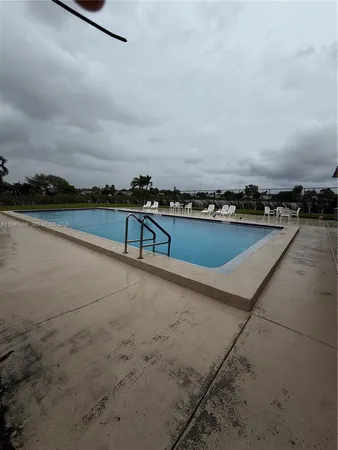 $1,990 | 1802 Waterview Circle, Unit 1802, Palm Springs, FL 33461