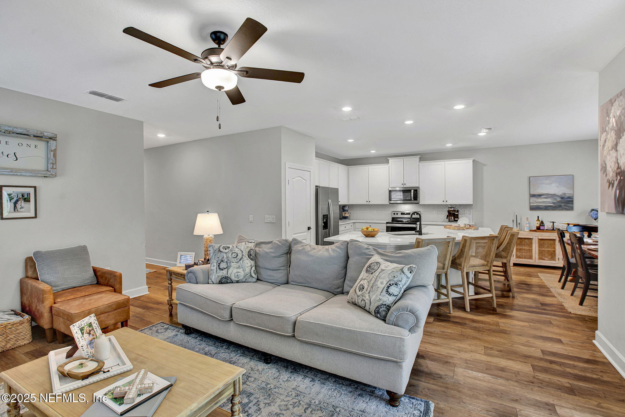 728 Morgans Treasure Road St. Augustine, FL 32084 - Photo 19 of 25 Family room/ Kitchen