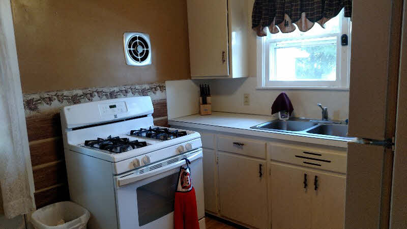 2030 Hatch Road Bay City, MI 48708 - Photo 3 of 9