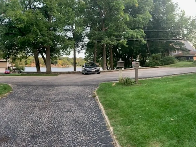 $2,100 | 5411 West Lake Shore Drive, Wonder Lake, IL 60097