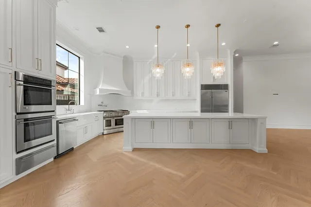 $1,899,999 | 3515 St Tropez Way, Houston, TX 77082